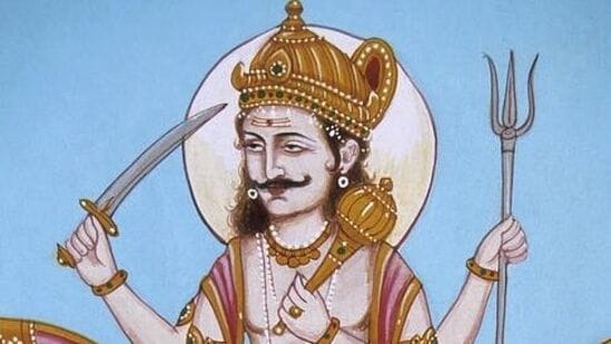 కొంతమంది దేవతలు, దేవుళ్ళ విగ్రహాలను ఇంట్లో ఉంచడం లేదా ఇంట్లో పూజించడం నిషేధించబడింది. అందులో శని దేవ్ ఒకరు. శని విగ్రహం ఎందుకు ఇంట్లో పెట్టుకోరు అనేది తెలుసా?