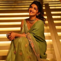 <p>గ‌త ఏడాది భ‌గ‌వంత్ కేస‌రితో పెద్ద హిట్‌ను అందుకున్న‌ది శ్రీలీల‌. మ‌హిళా సాధికార‌త‌ను చాటిచెప్పే యాక్టింగ్‌కు స్కోప్ ఉన్న పాత్ర‌లో క‌నిపించింది.&nbsp;</p>