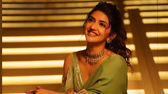 గ‌త ఏడాది భ‌గ‌వంత్ కేస‌రితో పెద్ద హిట్‌ను అందుకున్న‌ది శ్రీలీల‌. మ‌హిళా సాధికార‌త‌ను చాటిచెప్పే యాక్టింగ్‌కు స్కోప్ ఉన్న పాత్ర‌లో క‌నిపించింది.&nbsp;