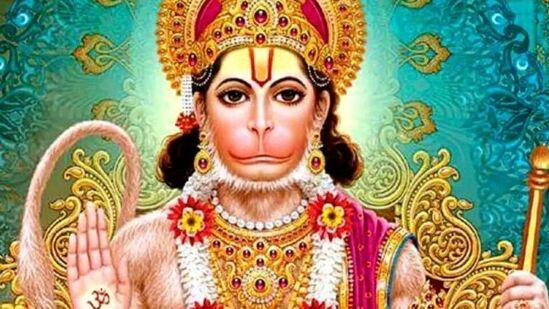 మంగళవారాలు బజరంగబలి, మంగళదేవ్ ఆరాధనకు అంకితం చేయబడ్డాయి. మంగళవారం నాడు హనుమంతుడిని పూజించడం, ఉపవాసం చేయడం వల్ల అశుభాలు కూడా శుభాలుగా మారి విజయం సాధిస్తాయని నమ్ముతారు.