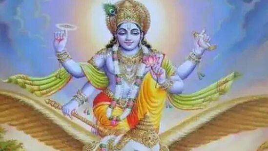 ఏకాదశి నాడు ఉపవాసం చేయడం ద్వారా ప్రతి సంక్షోభం తొలగిపోతుంది, శ్రీ హరి కృపతో అన్ని దోషాలు తొలగిపోతాయి. మరణానంతరం మోక్షం లభిస్తుంది. పుత్రద ఏకాదశి రోజున ఉపవాసం చేయడం పిల్లలకు సంతోషాన్ని కలిగించడానికి చాలా ప్రత్యేకంగా పరిగణించబడుతుంది. ఈ రోజున ఏర్పడే అరుదైన యోగాలు, ఉపవాస ఫలాలు&nbsp;పుత్ర ఏకాదశి విశిష్టతని మరింత పెంచాయి.&nbsp;