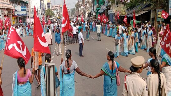 ఏపీలో అంగన్వాడీల సమ్మె 