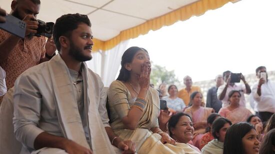 పూజా క‌న్న‌న్‌, వినీత్ చాలా కాలంగా ప్రేమ‌లో ఉన్న‌ట్లు తెలిసింది. పెద్ద‌ల అంగీకారంతో పెళ్లిపీట‌లెక్క‌బోతున్నారు.&nbsp;