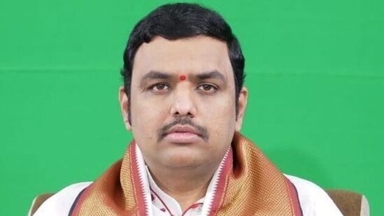చిలకమర్తి ప్రభాకర చక్రవర్తి శర్మ