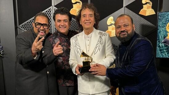 Grammy Awards 2024: గ్రామీ అవార్డు అందుకున్న శంకర్ మహదేవన్, గణేశ్ రాజగోపాలన్, జాకీర్ హుసేన్, సెల్వగణేశన్