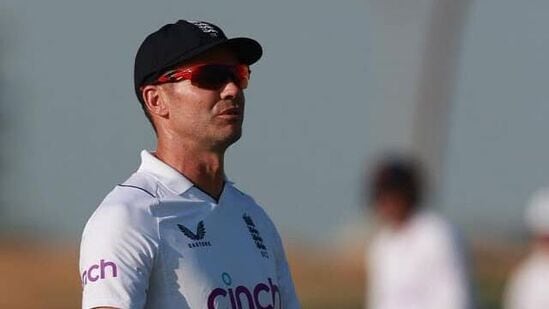 James Anderson Fitness: జేమ్స్ ఆండర్సన్ ఇప్పుడు ఇండియాతో మూడో టెస్టుకు సిద్ధమవుతున్నాడు. ఇప్పట్లో టెస్ట్ క్రికెట్ నుంచి రిటైరయ్యే ఉద్దేశం కూడా తనకు లేదని అతడు చెబుతుండటం విశేషం.