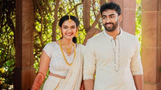 దివంగత నేత, మాజీ సీఎం వైఎస్ఆర్ మనవడు, వైఎస్ షర్మిల- బ్రదర్ అనిల్‌ల కుమారుడు వైఎస్ రాజారెడ్డి(YS Rajareddy) కొత్త బంధంలోకి అడుగుపెట్టారు.&nbsp;