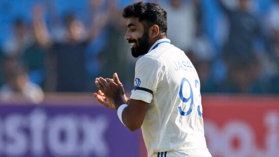 ఐపీఎల్, టీ20 ప్రపంచకప్‍కు ముందు వర్క్ లోడ్ తగ్గించేందుకు బుమ్రాకు రెస్ట్ ఇవ్వడమే మంచిదని భావించి నాలుగో టెస్టుకు బుమ్రాను మేనేజ్‍మెంట్ పక్కన పెట్టింది. ఈ మ్యాచ్ ఫలితాన్ని బట్టి ధర్మశాలలో మార్చి 7 నుంచి జరిగే ఐదో టెస్టుకు బుమ్రాను తీసుకోవడంపై నిర్ణయం తీసుకోనుంది.&nbsp;