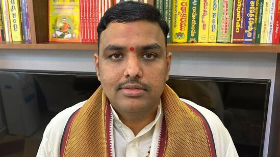 పంచాంగకర్త చిలకమర్తి ప్రభాకర చక్రవర్తి శర్మ 