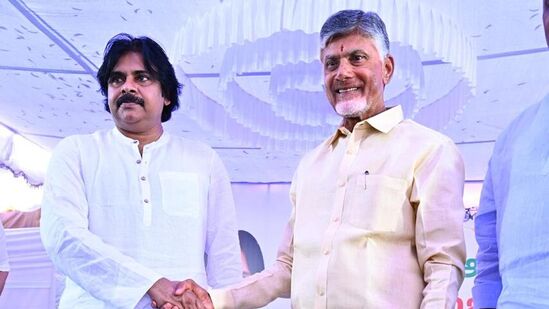 టీడీపీ నుంచి 94 అభ్యర్థుల పేర్లను చంద్రబాబు ప్రకటించారు. టెక్కలి నుంచి కింజరాపు అచ్చన్నాయుడు, మంగళగిరిలో నారా లోకేశ్, హిందూపూర్ లో నందమూరి బాలకృష్ణ, కుప్పం నుంచి నారా చంద్రబాబు నాయుడు పోటీ చేయనున్నారు.