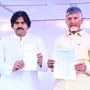 తెలుగుదేశం- జనసేన పార్టీల ఉమ్మడి జాబితాను ఇరు పార్టీల అధినేతలు చంద్రబాబు, పవన్ కల్యాణ్ శనివారం విడుదల చేశారు. <p>తెలుగుదేశం- జనసేన పార్టీల ఉమ్మడి జాబితాను ఇరు పార్టీల అధినేతలు చంద్రబాబు, పవన్ కల్యాణ్ శనివారం విడుదల చేశారు. </p>