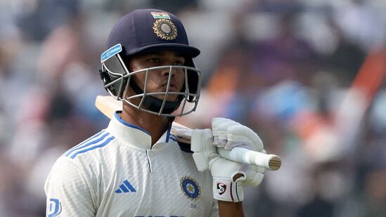 Yashasvi Jaiswal: ఇంగ్లండ్ తో జరిగిన నాలుగో టెస్టు యశస్వి కెరీర్లో 8వ మ్యాచ్. ఈ 8 టెస్టుల్లోనే అతడు ఏకంగా 971 రన్స్ చేయడం విశేషం. అందులో రెండు డబుల్ సెంచరీలు, రెండు హాఫ్ సెంచరీలు ఉన్నాయి.