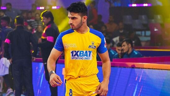 PKL Season 10 Top 5 Riders: తమిళ తలైవాస్ జట్టులోని నరేందర్ హోషియార్ 186 పాయింట్లతో ఐదో స్థానంలో నిలిచాడు.