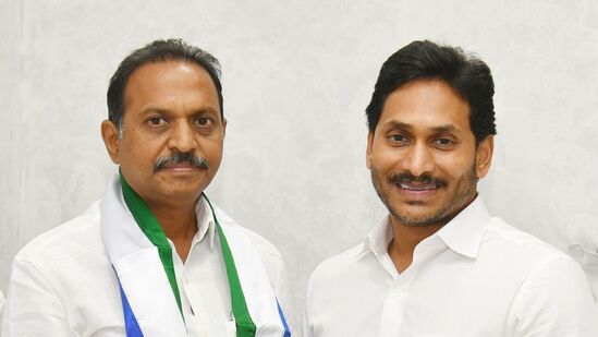 వైసీపీలో చేరిన సతీశ్ రెడ్డి