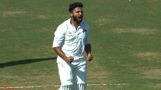 Shardul Thakur: సెమీస్‍లో శార్దూల్ ఠాకూర్ సూపర్ సెంచరీ.. సిక్స్‌తో శతకం: వీడియో