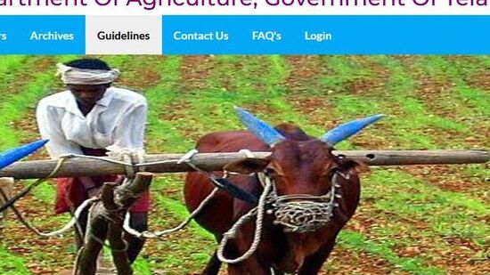 గత ప్రభుత్వంలో రైతులకు పంట పెట్టుబడి సాయం అందించేందుకు రైతుబంధు స్కీమ్ ను తీసుకొచ్చిన సంగతి తెలిసిందే. ఎకరానికి రూ. 5వేలను జమ చేస్తూ వచ్చింది. అయితే ఎన్నికల హామీలో భాగంగా... కాంగ్రెస్ ప్రభుత్వం కూడా ఈ స్కీమ్ పై ప్రకటన చేసింది. రైతుభరోసా స్కీమ్ కింద రైతులకు పంట పెట్టుబడి సాయం అందిస్తామని చెప్పింది. ఏటా రైతులు, కౌలు రైతులకు ఎకరానికి రూ.15,000 పెట్టుబడి సాయం అందజేస్తామని పేర్కొంది. &nbsp;వ్యవసాయ కూలీలకు రూ.12,000 ఆర్థిక సాయం అందిస్తామని వెల్లడించింది. అయితే ప్రస్తుతం కాంగ్రెస్ పార్టీ అధికారంలో ఉంది. దీంతో రైతుబంధు స్కీమ్ త్వరలోనే రైతుభరోసాగా మారనుండగా… స్పష్టమైన మార్గదర్శకాలు కూడా వెలువడే అవకాశం ఉంది. రైతుభరోసా స్కీమ్ &nbsp;వచ్చే ఖరీఫ్ నుంచి అమలయ్యే అవకాశం ఉంది.