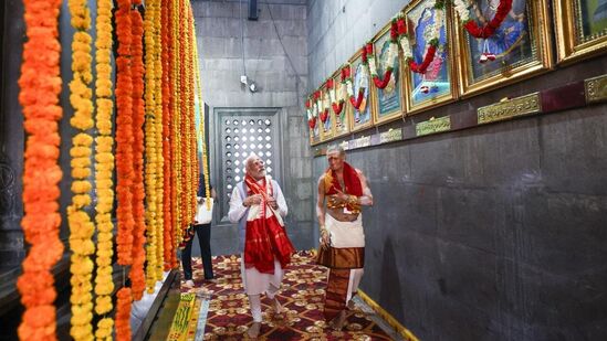 ఉజ్జయిని మహంకాళి ఆలయంలో ప్రధాని మోదీ&nbsp;