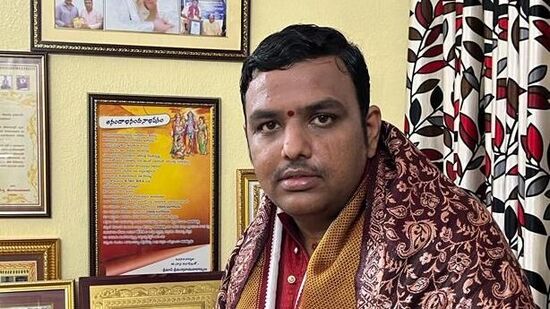 పంచాంగ కర్త బ్రహ్మశ్రీ చిలకమర్తి ప్రభాకర చక్రవర్తి శర్మ 