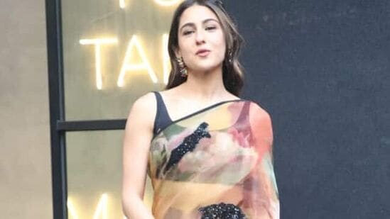 Sara Ali Khan in Saree: చీరలో సారా అలీ ఖాన్ ఫొటోలు చూసిన ఫ్యాన్స్ చాలా అందంగా ఉన్నావంటూ కామెంట్స్ చేశారు.