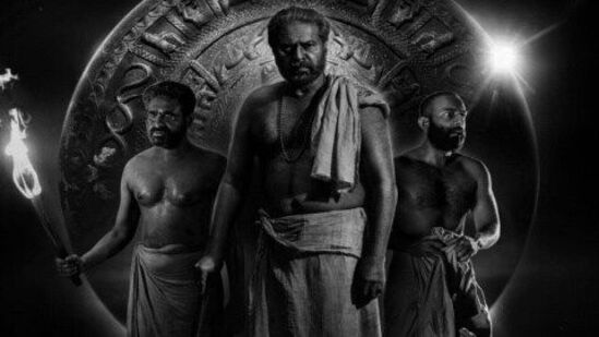 మ‌మ్ముట్టి హీరోగా న‌టించిన భ్ర‌మ‌యుగం మార్చి 15 నుంచి సోనీ లివ్ ఓటీటీలో స్ట్రీమింగ్ కాబోతోంది. బ్లాక్ అండ్ వైట్ ఫార్మెట్‌లో తెర‌కెక్కిన ఈ హార‌ర్ మూవీ థియేట‌ర్ల‌లో 80 కోట్ల‌కుపైగా వ‌సూళ్ల‌ను రాబ‌ట్టింది. భ్ర‌మ‌యుగం సినిమాకు రాహుల్ స‌దాశివ‌న్ ద‌ర్శ‌క‌త్వం వ‌హించాడు.&nbsp;