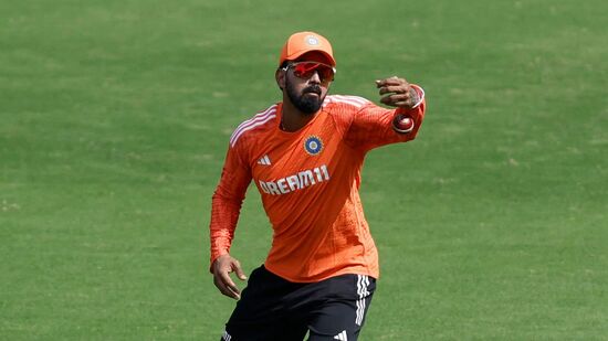 అయితే, కేఎల్ రాహుల్ పూర్తి ఫిట్‍నెస్ సాధించినట్టు జాతీయ క్రికెట్ అకాడమీ (NCA) నిర్దారించింది. ఐపీఎల్ 2024 ఆడేందుకు రాహుల్‍కు ఫిట్‍నెస్ క్లియరెన్స్ ఇచ్చింది.&nbsp;