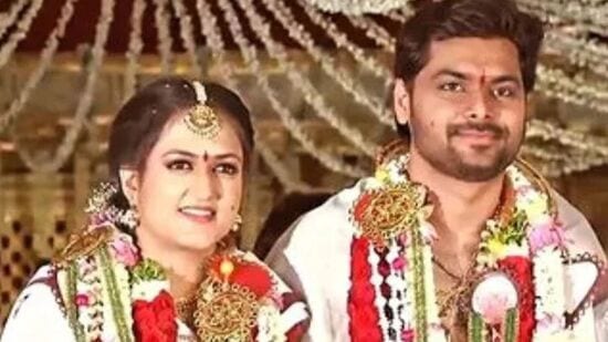 హారికా - పృథ్విరాజ్ వివాహం ఆదివారం (మార్చి 17) హైదరాబాద్‍లో వైభవంగా జరిగింది. ఈ పెళ్లికి కొందరు సింగర్లు, మ్యూజిక్ డైరెక్టర్లతో పాటు మరికొందరు సెలెబ్రిటీలు హాజరయ్యారు.&nbsp;