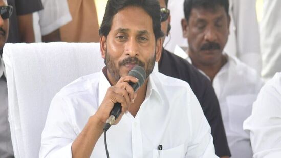 సీఎం జగన్ బస్సు యాత్ర