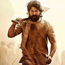 <p>కేజీఎఫ్ ఛాప్ట‌ర్ వ‌న్‌లో య‌శ్ ఎలివేష‌న్స్‌, యాక్ష‌న్ సీక్వెన్స్‌లు అభిమానుల‌ను ఆక‌ట్టుకున్నాయి. ప్ర‌శాంత్ నీల్ ద‌ర్శ‌క‌త్వం వ‌హించిన ఈ మూవీ అమెజాన్ ప్రైమ్‌లో స్ట్రీమింగ్ అవుతోంది.&nbsp;</p>