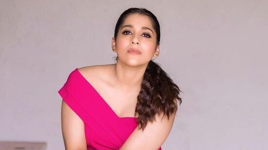 Rashmi Gautam: నెటి‍జన్‍‍కు యాంకర్ రష్మి స్ట్రాంగ్ కౌంటర్.. అందుకోసం ఒక్క ఫొటో పెడితే చాలంటూ ఘాటు రిప్లై