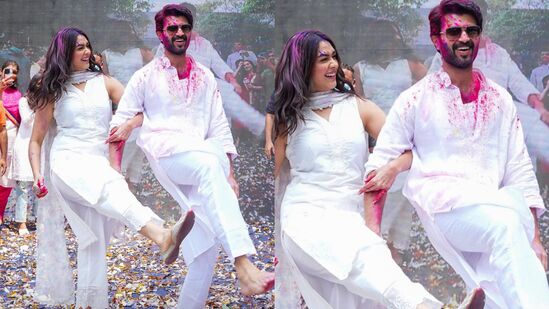ఈ హోలీ సెలెబ్రేషన్లలో స్టేజీపై విజయ్ దేవరకొండ, మృణాల్ ఠాకూర్ డ్యాన్స్ చేశారు. ఫ్యామిలీ స్టార్ మూవీలోని ‘కల్యాణి వచ్చా.. వచ్చా’ పాటకు హుషారుగా చిందేశారు.&nbsp;