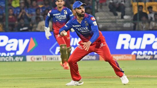 Virat Kohli Records: పంజాబ్ కింగ్స్ తో మ్యాచ్ లోనే విరాట్ కోహ్లి మిస్టర్ ఐపీఎల్ గా పేరుగాంచిన సురేశ్ రైనా రికార్డును కూడా బ్రేక్ చేయడం విశేషం.