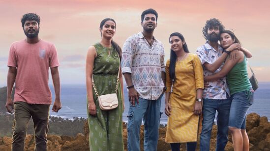 లవర్ మూవీ మార్చి 27న తమిళం, తెలుగుతో పాటు హిందీ, కన్నడ, మలయాళం భాషల్లోనూ హాట్‍స్టార్‌లో స్ట్రీమింగ్ అవనుంది.&nbsp;