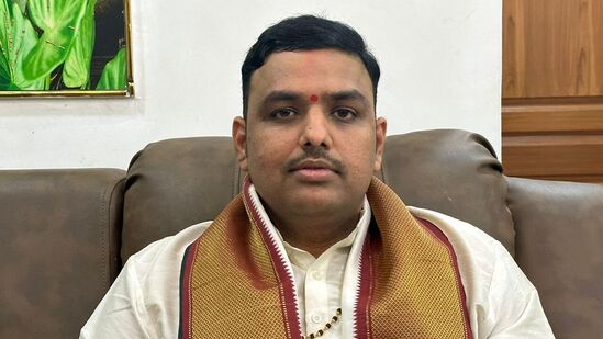 చిలకమర్తి ప్రభాకర చక్రవర్తి శర్మ