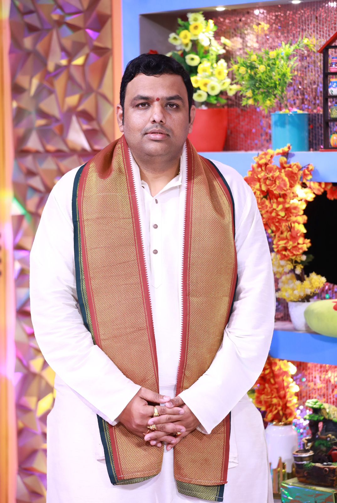 పంచాంగకర్త బ్రహ్మశ్రీ చిలకమర్తి ప్రభాకర చక్రవర్తి శర్మ పంచాంగకర్త బ్రహ్మశ్రీ చిలకమర్తి ప్రభాకర చక్రవర్తి శర్మ