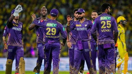 IPL 2024 Points Table: ఐపీఎల్ 2024లో తొలి ఓటమి చవిచూసినా కోల్‌కతా నైట్ రైడర్స్ రెండో స్థానంలోనే కొనసాగుతోంది. చెన్నై సూపర్ కింగ్స్ చేతుల్లో 7 వికెట్లతో కేకేఆర్ ఓడిన విషయం తెలిసిందే. ఈ ఓటమితో కేకేఆర్ 4 మ్యాచ్ లలో 3 విజయాలు, ఒక ఓటమితో 6 పాయింట్లు, 1.528 నెట్ రన్ రేట్ తో రెండో స్థానంలోనే ఉంది. ఈ ఓటమితో టాప్ లోకి వెళ్లే అవకాశాన్ని కోల్పోయింది.