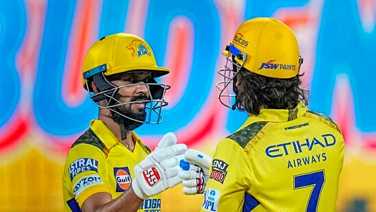 ప్రస్తుత ఐపీఎల్ సీజన్‍లో ఇప్పటి వరకు తాను ఆడిన తొలి 5 మ్యాచ్‍ల్లో మూడింట్లో గెలిచింది చెన్నై సూపర్ కింగ్స్. ఆ జట్టు ఖాతాలో ప్రస్తుతం ఆరు పాయింట్లు ఉన్నాయి. ప్రస్తుతం +0.66 నెట్‍రన్ రేట్ ఉన్న సీఎస్‍కే పాయింట్ల పట్టికల నాలుగో స్థానంలో నిలిచింది.