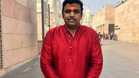 పంచాంగకర్త, ఆధ్యాత్మిక వేత్త చిలకమర్తి ప్రభాకర చక్రవర్తి శర్మ 
