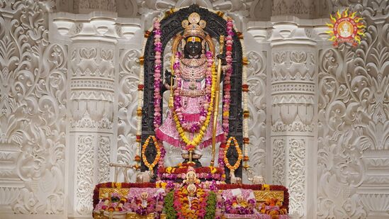 శ్రీరామనవమి వేడుకలకు లక్షలాది మంది భక్తులు అయోధ్యను సందర్శించే అవకాశం ఉన్నందున ఉత్తరప్రదేశ్ ప్రభుత్వం అయోధ్య పరిసర ప్రాంతాల్లో భద్రతను కట్టుదిట్టం చేసింది.
