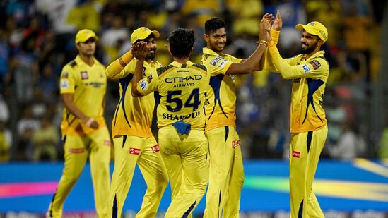 IPL 2024 Points Table after rcb vs srh: డిఫెండింగ్ ఛాంపియన్స్ చెన్నై సూపర్ కింగ్స్ 6 మ్యాచ్ లలో 4 గెలిచి, 2 ఓడి 8 పాయింట్లు, 0.726 నెట్ రన్ రేట్ తో మూడో స్థానంలో ఉంది.&nbsp;