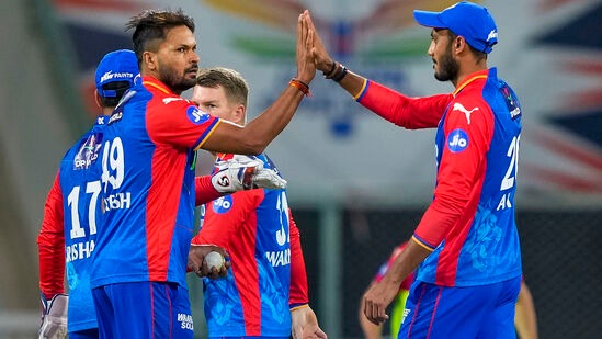 IPL 2024 Points Table after rcb vs srh: ఢిల్లీ క్యాపిటల్స్ టీమ్ కూడా ఆరు మ్యాచ్ లలో 2 గెలిచి, 4 ఓడి 4 పాయింట్లతో ఉన్నా వాళ్ల నెట్ రన్ రేట్ -0.975గా ఉండటంతో 9వ స్థానంలో ఉంది.