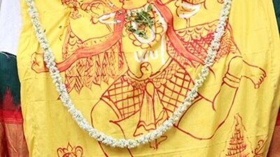 జిల్లా యంత్రాంగంతో సమన్వయం చేసుకొని కల్యాణానికి విశేషంగా విచ్చేసే భక్తులకు ఎలాంటి లోటుపాట్లు లేకుండా ఏర్పాట్లు చేపడతామన్నారు.