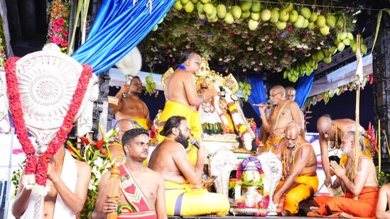 భద్రాచలంలో సీతరాముల కళ్యాణోత్సవ దృశ్యం