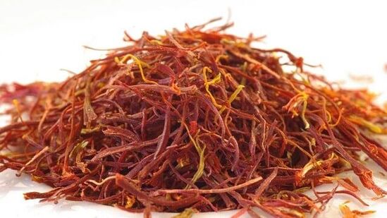 మీరు ఆర్థిక సమస్యలతో బాధపడుతుంటే కామద ఏకాదశి తిథి నాడు స్నానం చేసి ధ్యానం చేసిన తర్వాత పసుపు రంగు దుస్తులు ధరించండి. ఇప్పుడు పచ్చి పాలలో కుంకుమపువ్వును కలిపి విష్ణుమూర్తికి అభిషేకం చేయాలి. ఈ రెమెడీ ఫాలో అయితే ఆర్థిక పరిస్థితి బాగుంటుంది. మీరు ఆర్థిక సమస్యలతో బాధపడుతుంటే కామద ఏకాదశి తిథి నాడు స్నానం చేసి ధ్యానం చేసిన తర్వాత పసుపు రంగు దుస్తులు ధరించండి. ఇప్పుడు పచ్చి పాలలో కుంకుమపువ్వును కలిపి విష్ణుమూర్తికి అభిషేకం చేయాలి. ఈ రెమెడీ ఫాలో అయితే ఆర్థిక పరిస్థితి బాగుంటుంది.