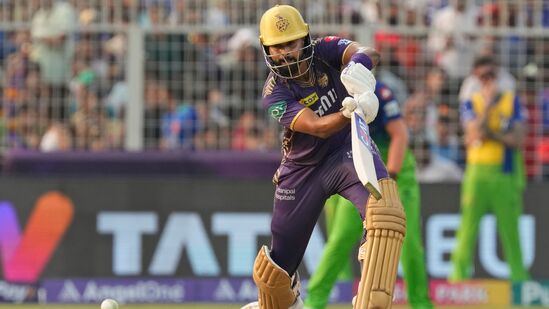 KKR vs RCB: సాల్ట్ కుమ్ముడు.. ఫామ్‍లోకి వచ్చిన శ్రేయస్.. కోల్‍కతా భారీ స్కోరు