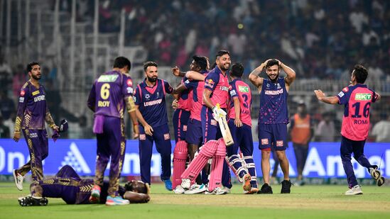 IPL 2024 Points Table: 37 మ్యాచ్ ల తర్వాత రాజస్థాన్ రాయల్స్ టాప్ లోకొనసాగుతోంది. ఆ టీమ్ 7 మ్యాచ్ లలో 6 గెలిచి 12 పాయింట్లతో ఉంది. నెట్ రన్ రేట్ కూడా 0.677గా ఉంది.