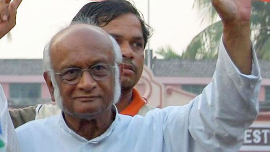 సత్యబ్రతా ముఖర్జీ (మరణానంతరం): సత్యబ్రతా ముఖర్జీ ప్రముఖ భారతీయ రాజకీయ నాయకుడు, పశ్చిమ బెంగాల్ మాజీ గవర్నర్.