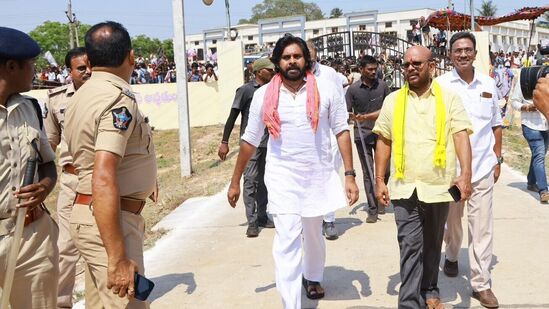 వివిధ సంస్థలకు రూ.3.32 కోట్ల విరాళాలు అందజేసినట్లు పవన్ తన అఫిడవిట్ లో పేర్కొన్నారు. కేంద్రీయ సైనిక్ బోర్డుకు రూ.1 కోటి, &nbsp;పి.ఎం. సిటిజెన్ ఆసిస్టెన్స్ అండ్ రిలీఫ్ ఫండ్ కు రూ.1 కోటి, &nbsp;ఆంధ్రప్రదేశ్ ముఖ్యమంత్రి సహాయ నిధికి రూ.50 లక్షలు, &nbsp;తెలంగాణ ముఖ్యమంత్రి సహాయ నిధికి రూ.50 లక్షలు, &nbsp;శ్రీరామ జన్మభూమి తీర్థ్ క్షేత్ర ట్రస్ట్ కు రూ.30,11,717, &nbsp;పవన్ కల్యాణ్ లెర్నింగ్ సెంటర్ ఫర్ హ్యూమన్ ఎక్స్ లెన్స్ కు రూ.2 లక్షలు విరాళంగా ఇచ్చినట్లు తెలిపారు.&nbsp;