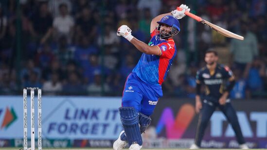 Delhi Capitals: ఢిల్లీ గడ్డపై పంత్ షో.. దుమ్మురేపిన రిషబ్.. కళ్లు చెదిరేలా హెలికాప్టర్ షాట్ కూడా: వీడియో