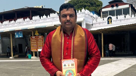 పంచాంగకర్త చిలకమర్తి ప్రభాకర చక్రవర్తి శర్మ 