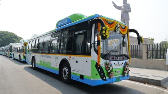 100 కిలోమీటర్ల పరిధిలో జారీ చేసే మంత్లీ సీజన్ పాస్‌ కావాలనుకునే వారు టీఎస్‌ఆర్టీసీకి చెందిన స్థానిక బస్‌ పాస్‌ కౌంటర్లను సంప్రదించవచ్చని తెలిపింది.